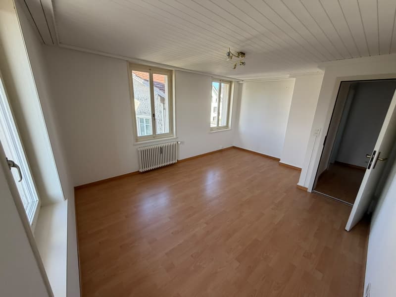 Zentral wohnen & wohlfühlen  3.5-Zimmer-Wohnung inkl. Parkplatz (4)
