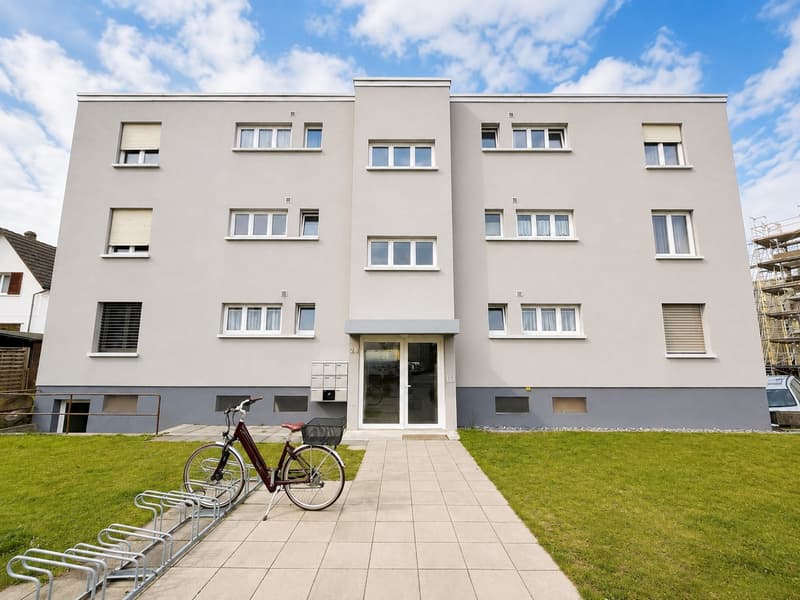 Helle und moderne 3-Zimmer-Wohnung mit Balkon in ruhiger Lage (3)