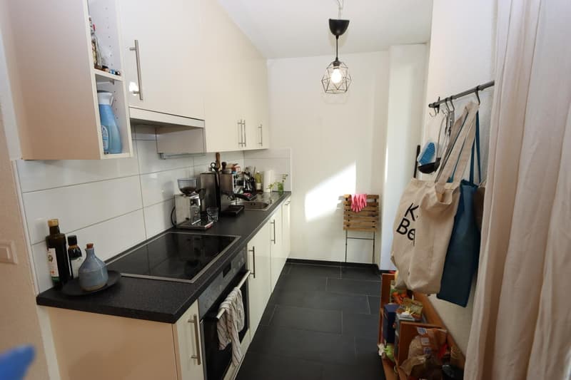 HÜBSCHE 2 ZIMMERWOHNUNG MIT SITZPLATZ ZU VERMIETEN (6)
