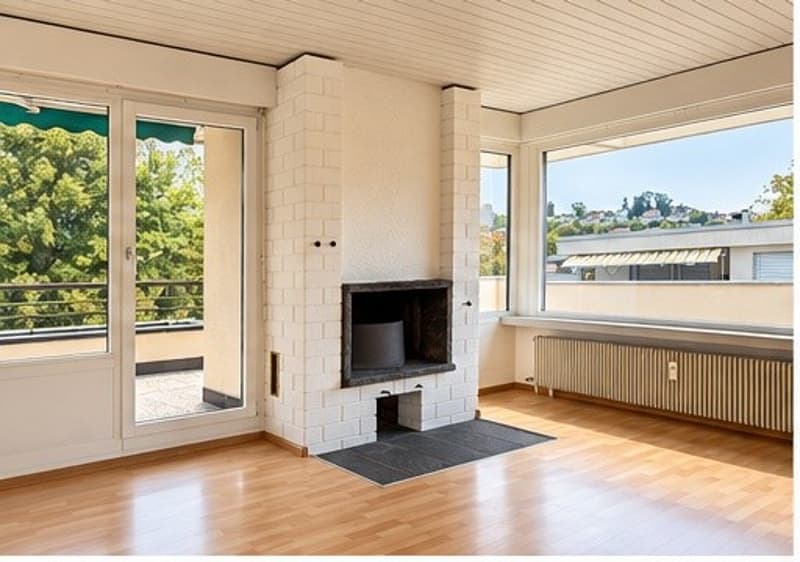 Grosszügige 4.5-ZWG mit Cheminée und weitläufiger Terrasse (1)