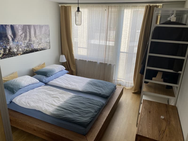 Möblierte 2.5-Zimmer-Wohnung mit Balkon beim Zürich HB | Fully Furnished 2.5-Room Apartment with Balcony next to Zurich main station (6)