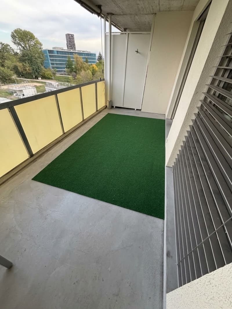 Grosszügige möblierte 2.5-Zimmer-Wohnung | 113 m² | 2 Balkone | Dübendorf | Befristet für 3 Monate (9)