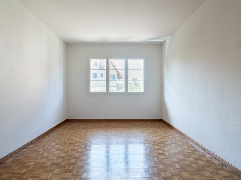 4 Schlafzimmer mit Parkettböden