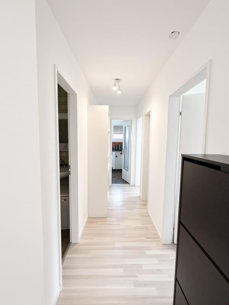 3.5 Zimmer Wohnung mit sonnigem Balkon und Blick ins Grüne (7)