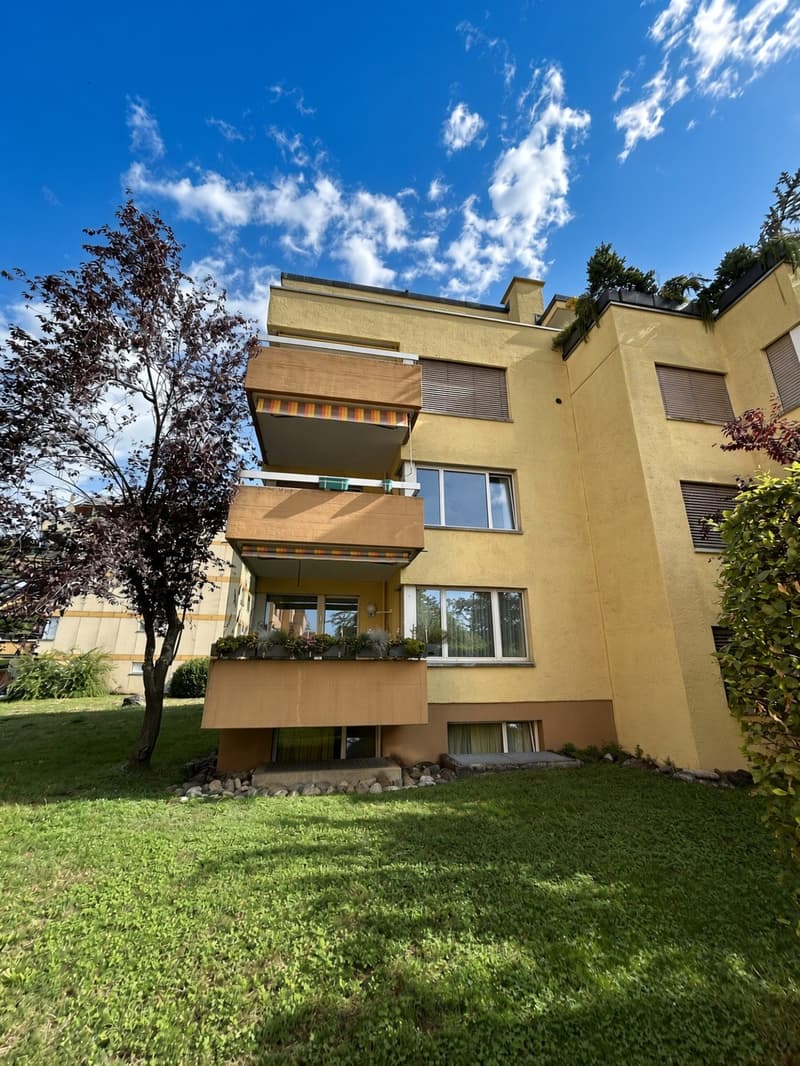 3.5 Zimmer Wohnung mit sonnigem Balkon und Blick ins Grüne (11)