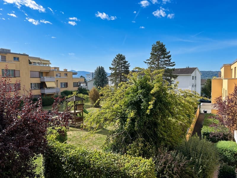 3.5 Zimmer Wohnung mit sonnigem Balkon und Blick ins Grüne (4)