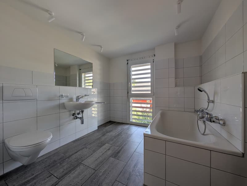 4.5-Zimmer-Maisonettewohnung mit Galerie und Balkon in Ziefen (5)