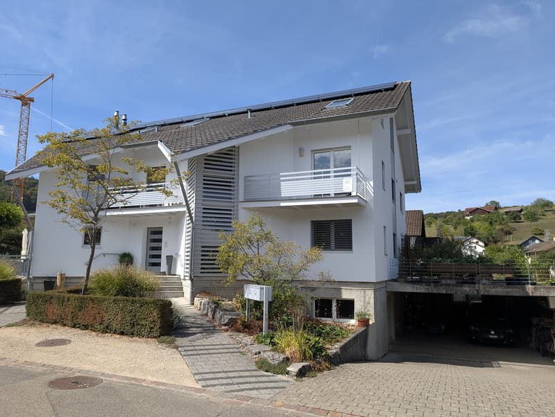 4.5-Zimmer-Maisonettewohnung mit Galerie und Balkon in Ziefen (1)