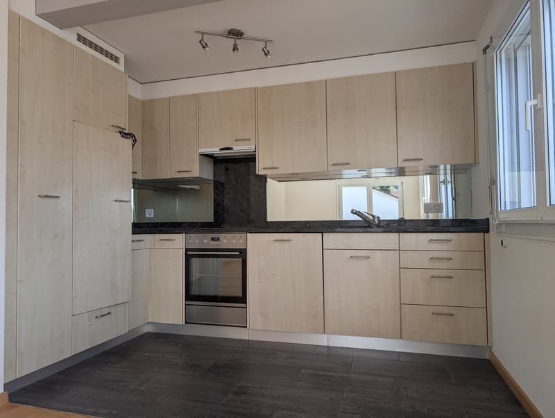 4.5-Zimmer-Maisonettewohnung mit Galerie und Balkon in Ziefen (13)
