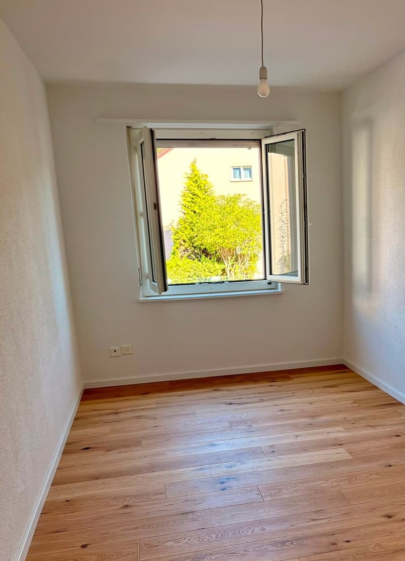 Moderne 4.5-Zimmer-Wohnung mit 2 Balkonen zu vermieten (6)