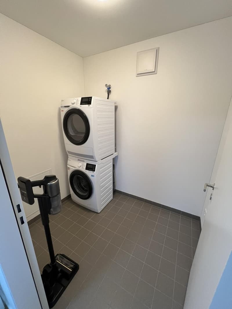 Moderne 2.5-Zimmer-Neubauwohnung mit Bergsicht 4 Min. zum Bahnhof Effretikon (11)