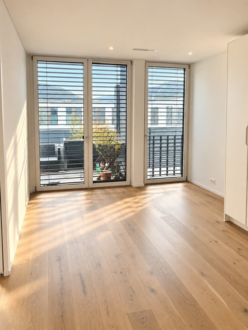 Helle 3.5-Zimmer-Dachwohnung mit Balkon, Weitsicht & Bahnhof direkt vor der Haustüre (5)