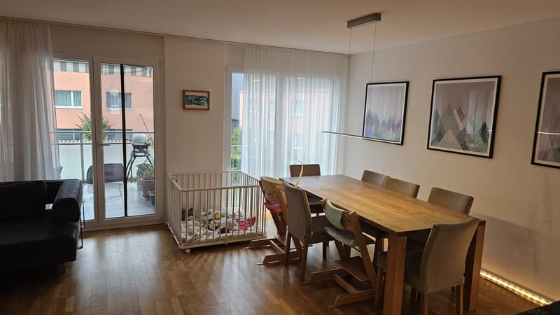 Familienfreundliche 4,5 Zimmerwohnung (4)