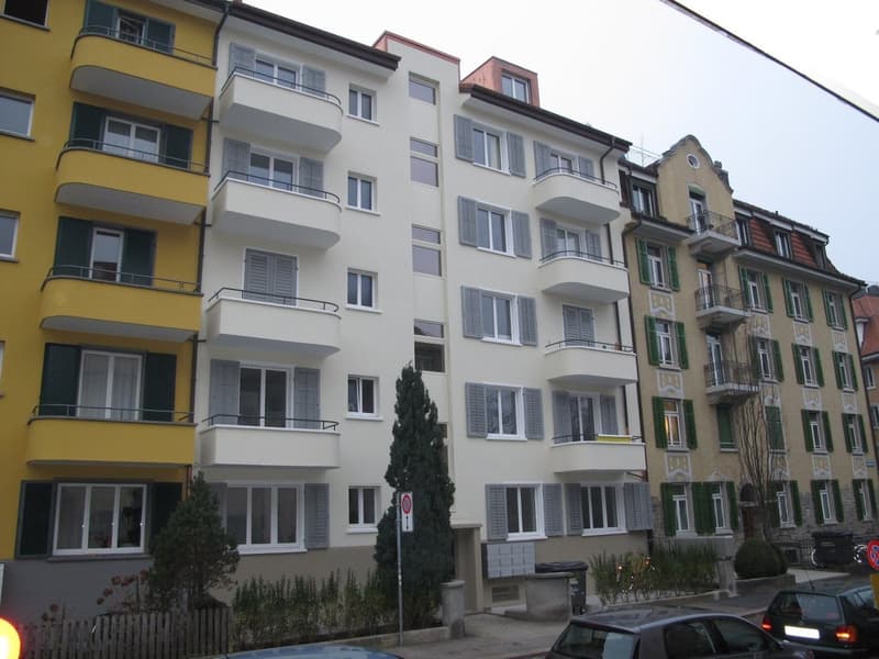 EXKLUSIVE 2-ZI-WOHNUNG IN ZÜRICH WIEDIKON (1)