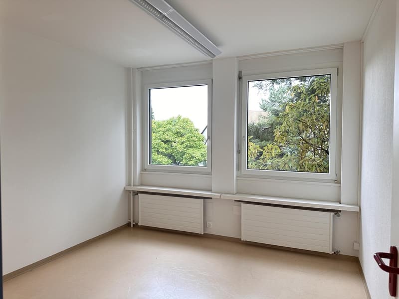 Büro-/Gewerberäume unterschiedlicher Grösse an guter Lage in Zumikon (5)