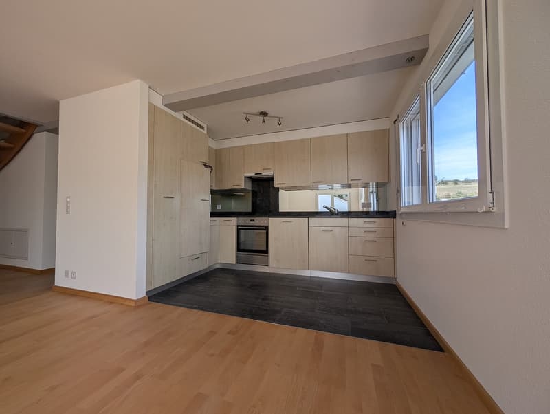 4.5-Zimmer-Maisonettewohnung mit Galerie und Balkon in Ziefen (3)