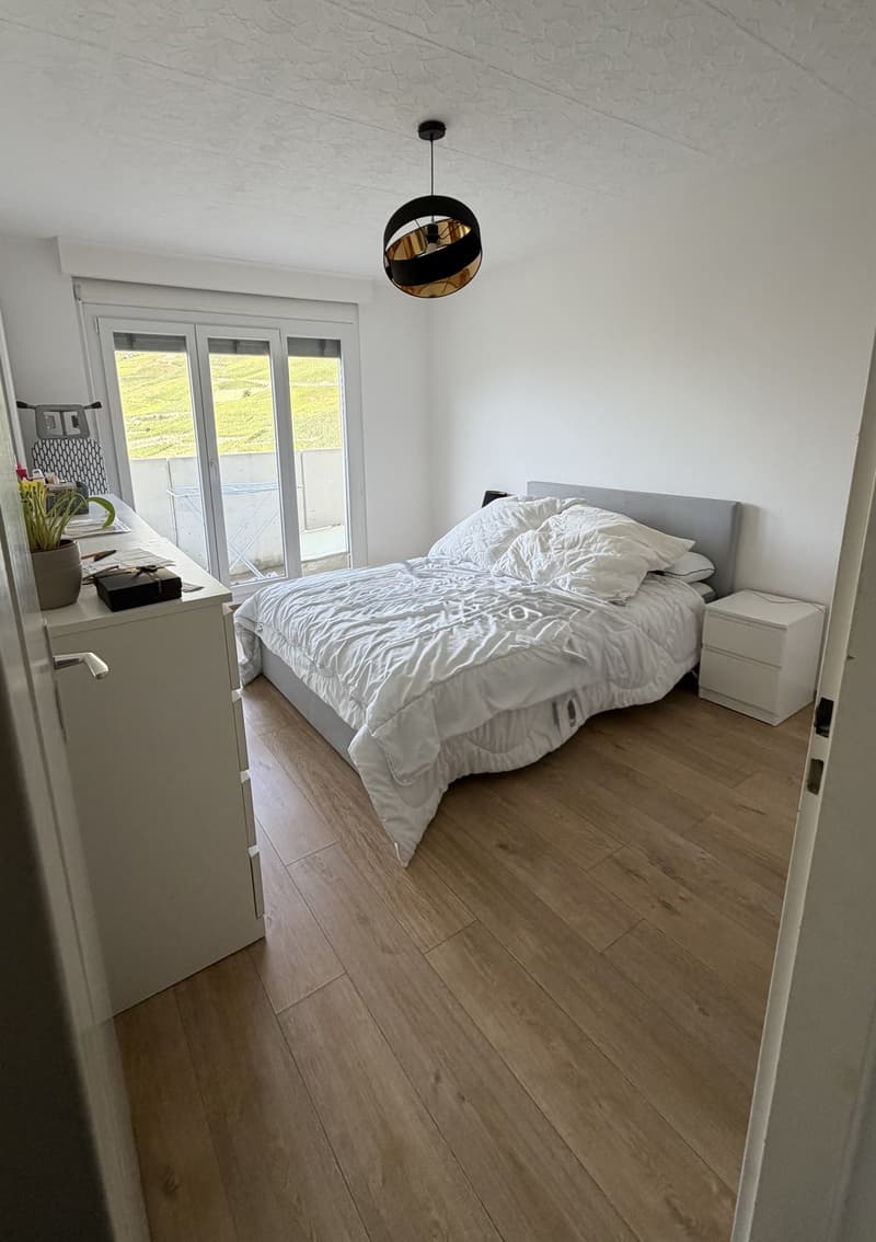 4.5 pièces rénové au 8e étage avec vue et balcons disponible dès le 01.02.2027 (5)