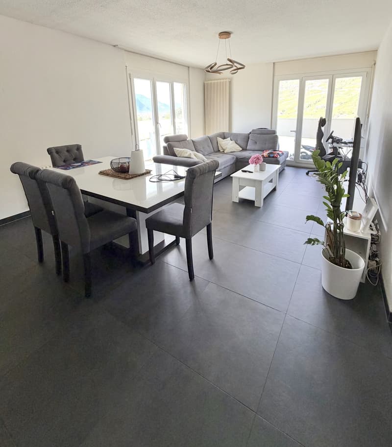 4.5 pièces rénové au 8e étage avec vue et balcons disponible dès le 01.02.2027 (1)