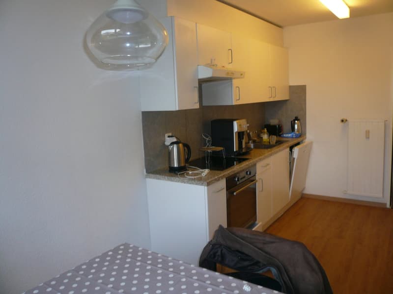 Gemütliche 3.5-Zimmer-Wohnung mit Balkon in Bätterkinden (2)