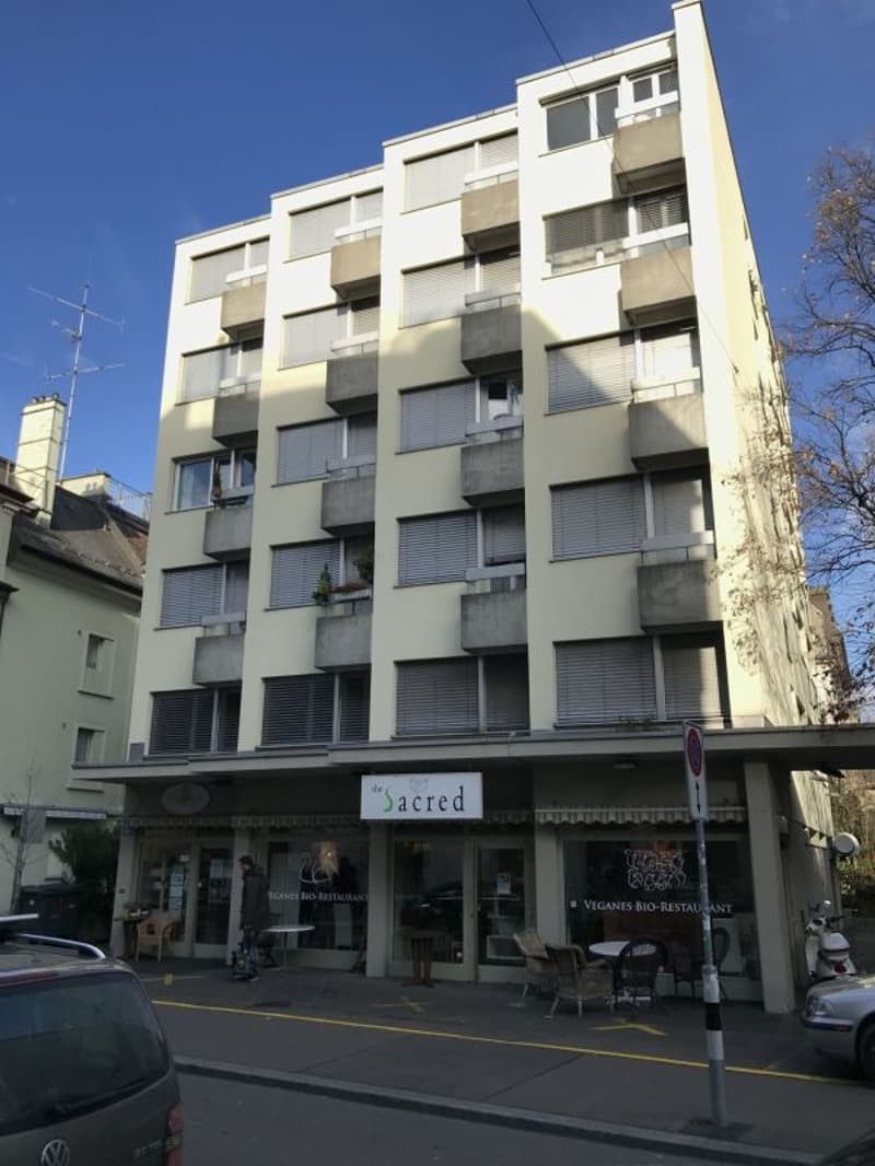 Tiefgarageneinstellplatz (1)