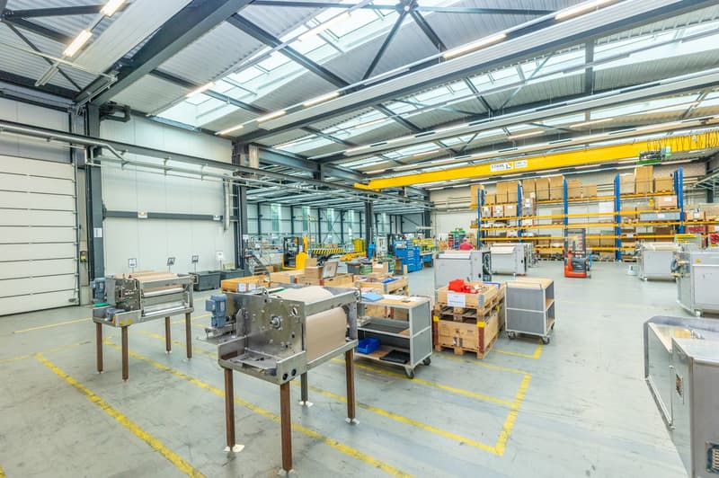 Grosszügige Gewerbefläche an zentraler Lage (zusammenhängend bis ca. 1'500m2) - ab CHF 90./m2 (2)