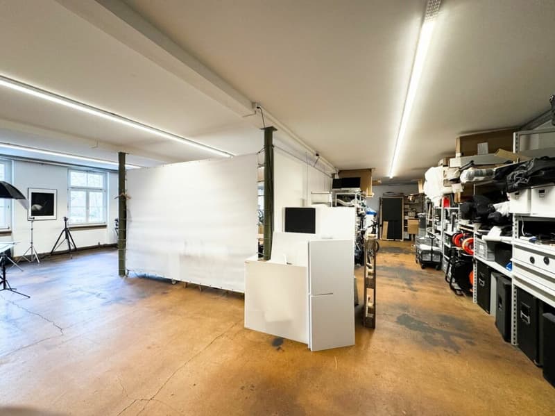 Espace commercial 163 m² avec ascenseur de marchandises (5)