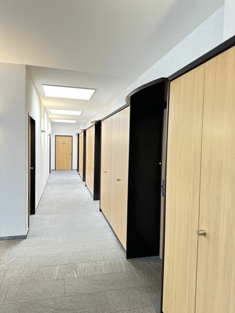 Repräsentative Büroflächen mit Empfang, Sitzungszimmer und Parkplätzen in Villmergen (7)