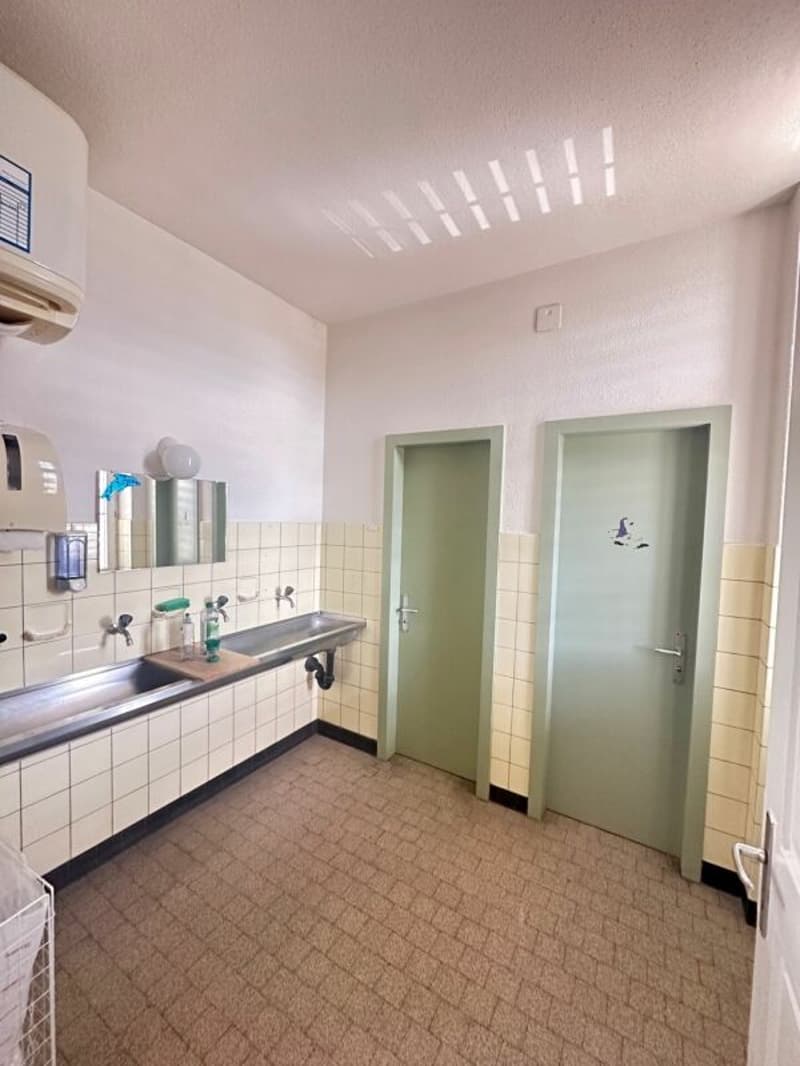 gemeinschaftliche WC-Anlagen