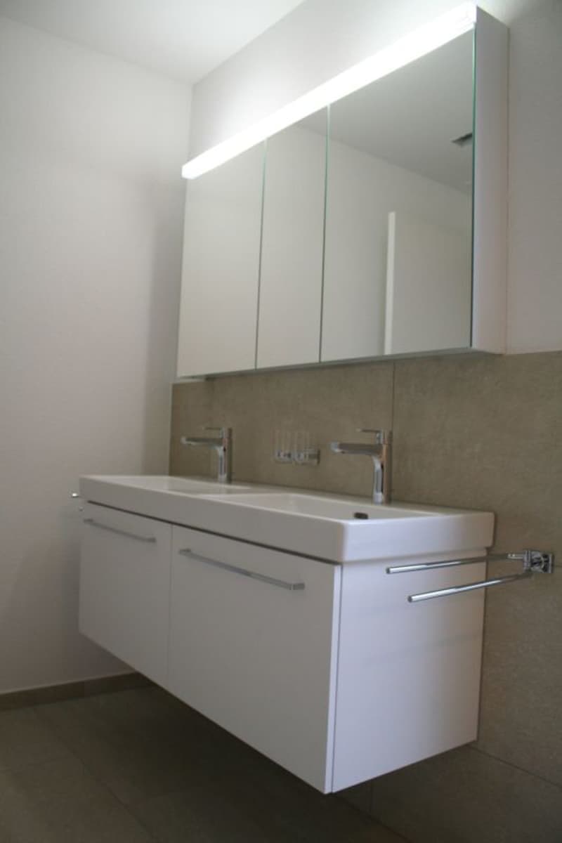 MODERNE PARTERREWOHNUNG MIT UMSCHWUNG (7)