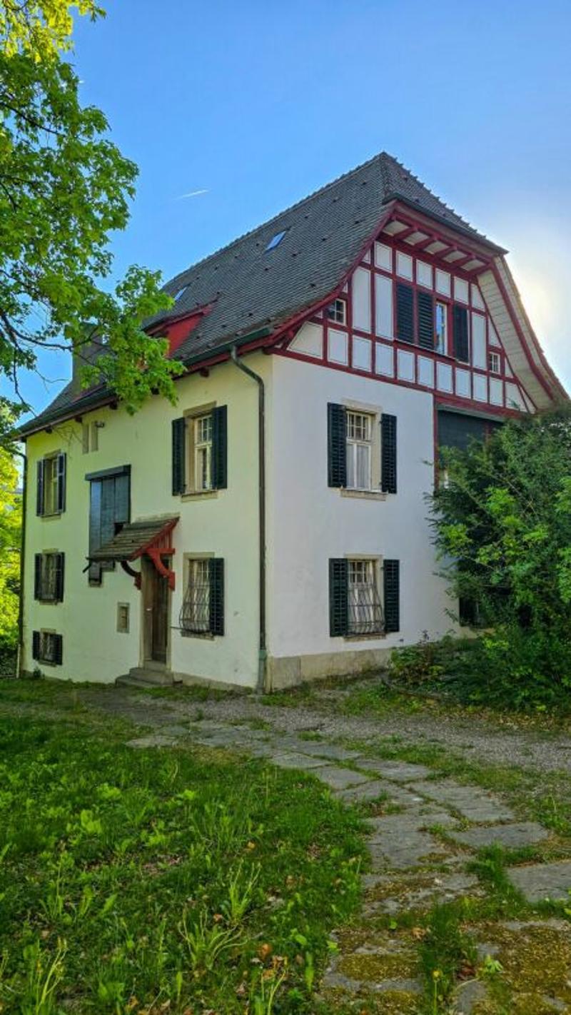 Historic estate ensemble with unique character (6)