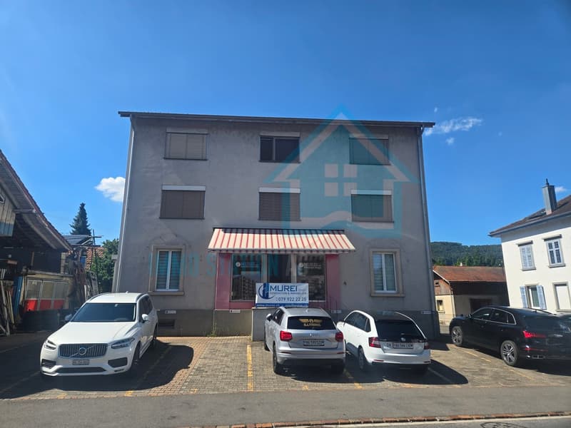Bright 3.5-room apartment in the center of Reinach AG (7)