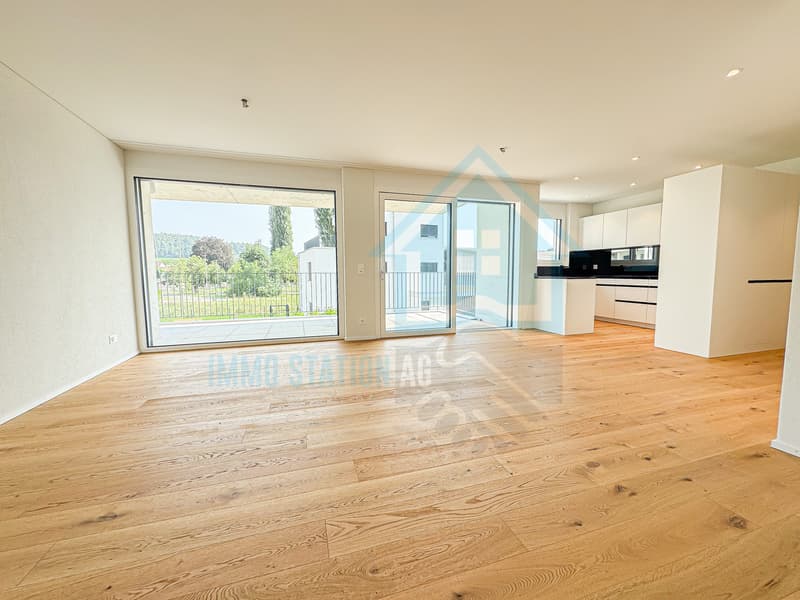 Neuwertige 3.5-Zimmer-Neubauwohnung mit Balkon und Top-Ausstattung (1)