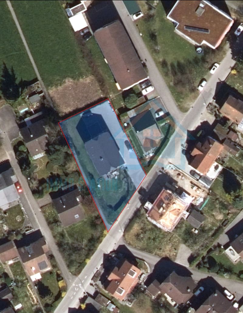 Entwicklungsgrundstück mit Potenzial für 8 Wohneinheiten in Reinach AG (2)