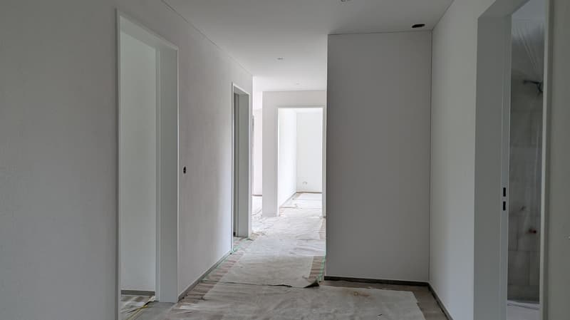 Appartement moderne 4.5 pièces dans un immeuble neuf à Eglisau – calme, ensoleillé et sans obstacle (6)