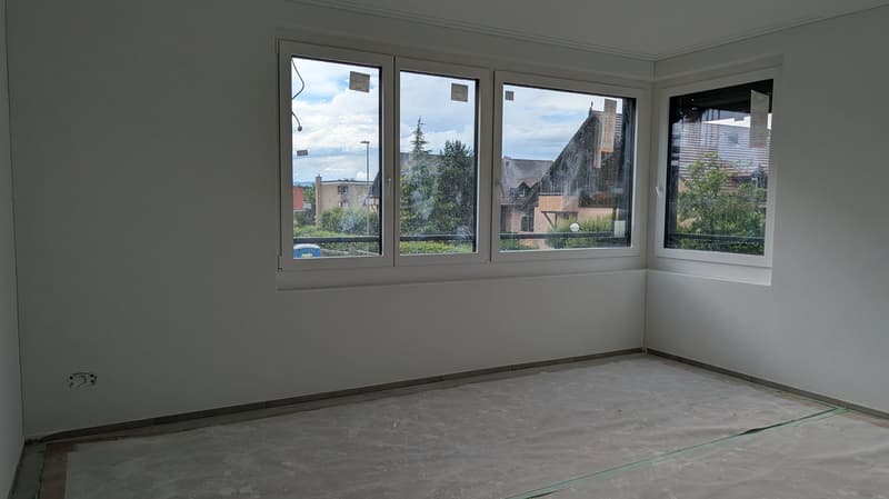 Appartement moderne 4.5 pièces dans un immeuble neuf à Eglisau – calme, ensoleillé et sans obstacle (10)