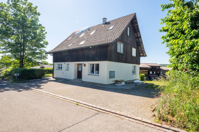 Maison unifamiliale spacieuse avec grand jardin et beaucoup d'espace extérieur (3)