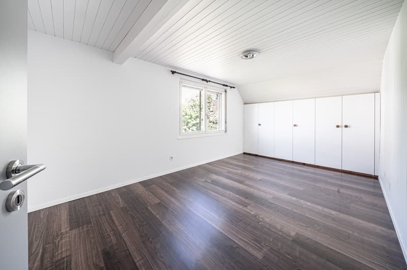 Maison unifamiliale spacieuse avec grand jardin et beaucoup d'espace extérieur (12)