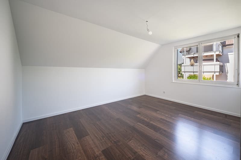 Maison unifamiliale spacieuse avec grand jardin et beaucoup d'espace extérieur (11)