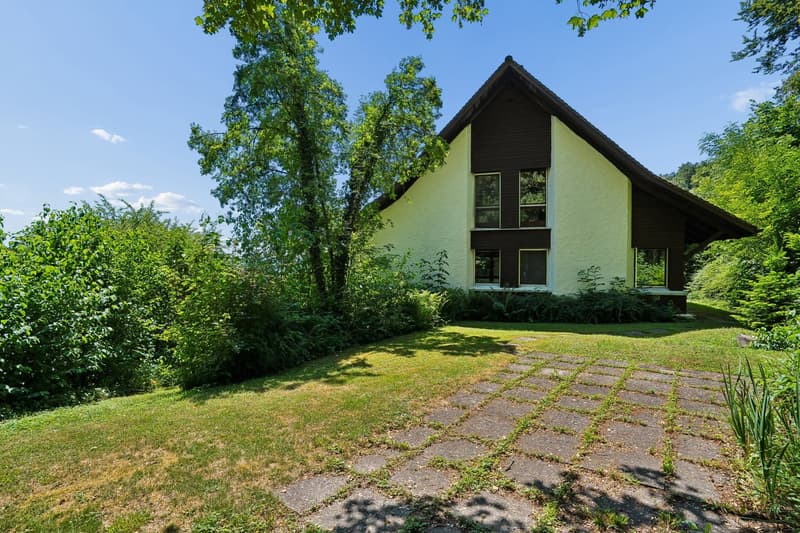 Single-family house on the edge of the forest – Spacious and charming (17)