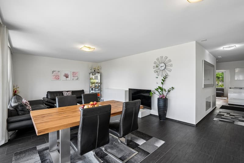 Moderne 4,5-Zimmer-Erdgeschosswohnung im familienfreundlichen Quartier (6)