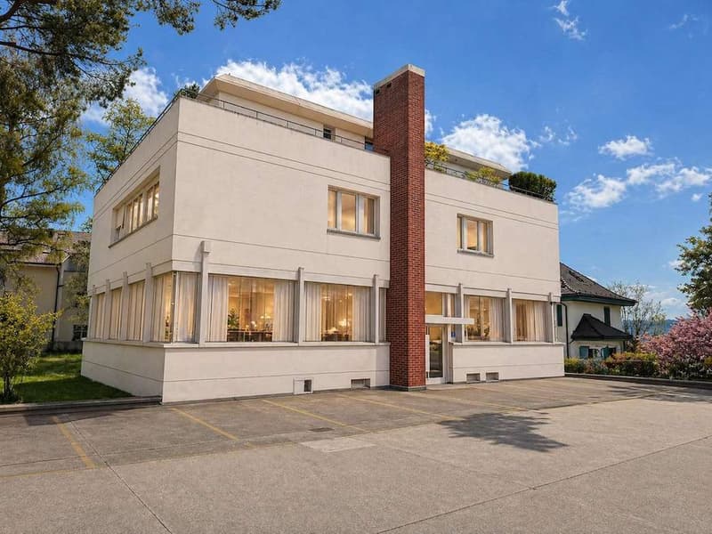 Appartement de luxe 5.5 pièces avec plus de 3 mètres de hauteur de plafond - entièrement modernisé à Zurich Witikon (2)