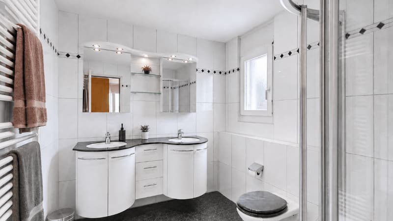 FAMILIENTRAUM MIT SEESICHT: 6.5-Zimmer-Einfamilienhaus in Uetikon am See (10)