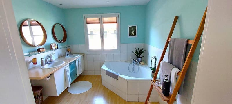 Fulfill your dream of living in a well-connected location (7)