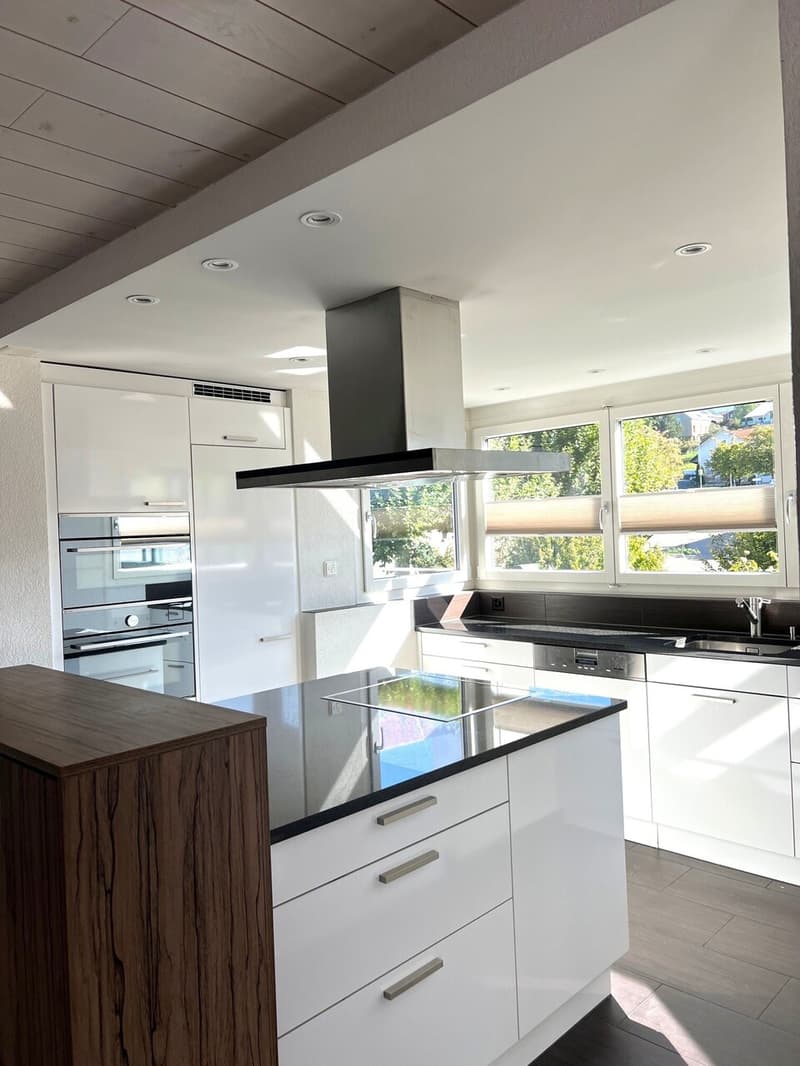 Willkommen in Sarmenstorf! Grosszügige 6 ½ Maisonette-Wohnung (2)