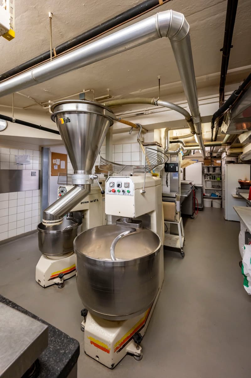 Continue Bern's baking tradition: Storchenbäckerei Keller AG for sale! (11)