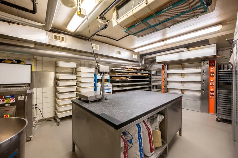 Continue Bern's baking tradition: Storchenbäckerei Keller AG for sale! (13)
