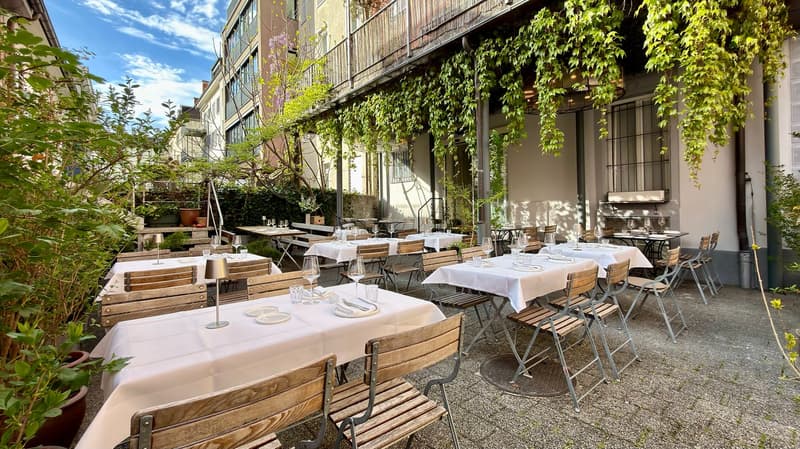 Established Zurich city restaurant in a unique location in district 4 (11)