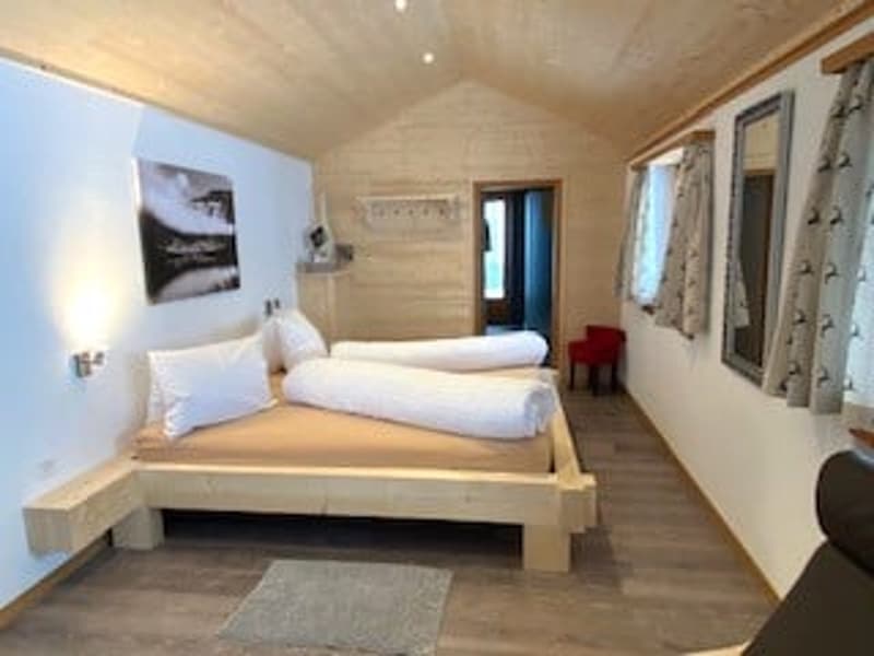 An alpine jewel in a unique and exclusive location (7)