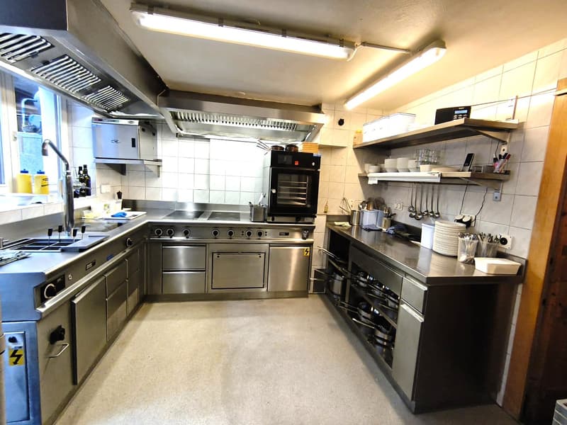An alpine jewel in a unique and exclusive location (4)