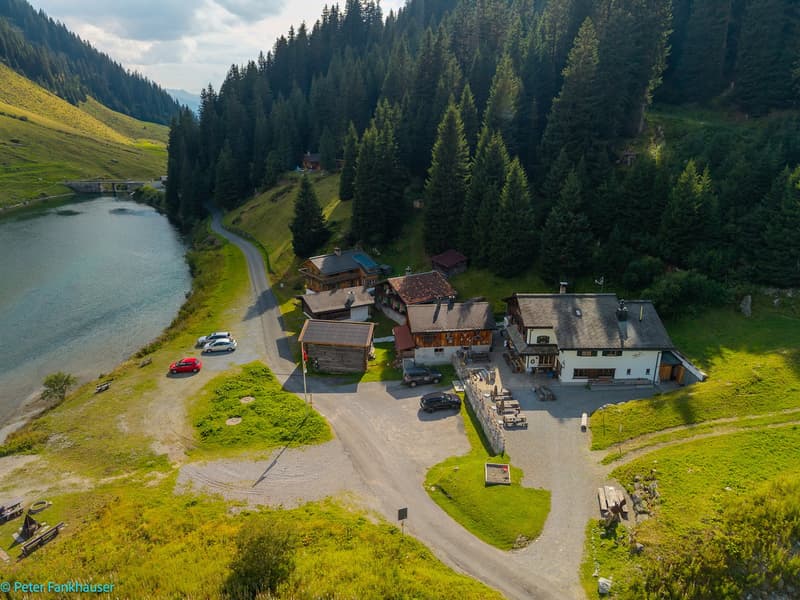 An alpine jewel in a unique and exclusive location (11)